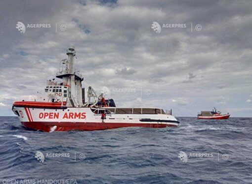 Migranţii aflaţi la bordul unei nave spaniole ar putea debarca în Malta