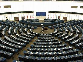 Eurodeputaţii cer mai multe opţiuni legale pentru lucrătorii migranţi din UE