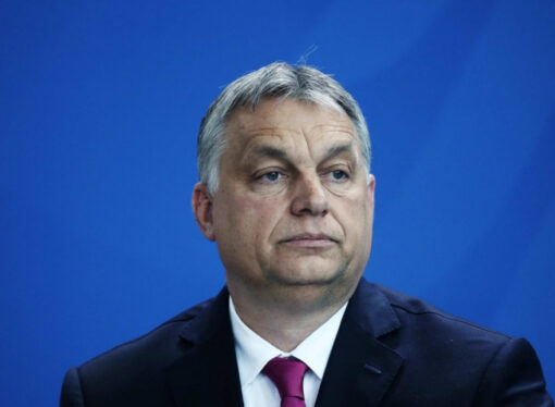 Legiuni de migranţi bat la porţile Europei, avertizează Viktor Orban
