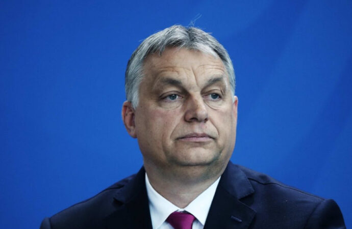 Legiuni de migranţi bat la porţile Europei, avertizează Viktor Orban