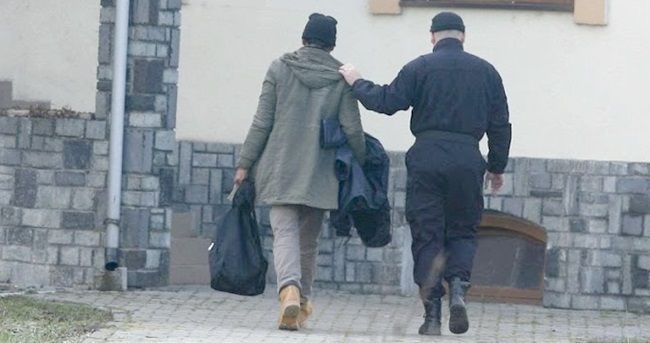 Migranți prinși descoperiți de polițiștii de frontieră în remorca unui autotren, în Timiș