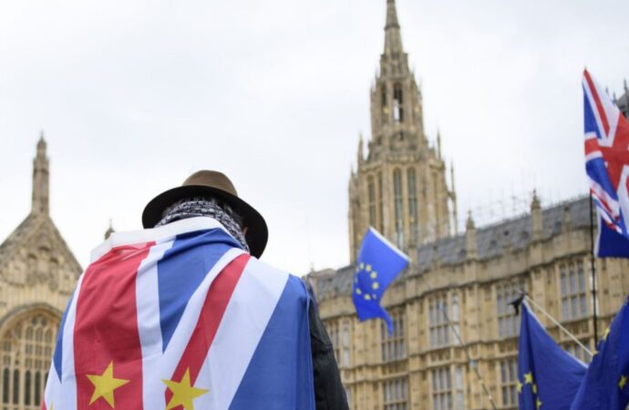 CRIZA Brexit, de vină pentru scăderea numărului de muncitori migranţi sezonieri, inclusiv ROMÂNI