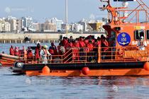 La Stampa: Aproximativ 49 de migranţi au debarcat la Lampedusa, nava pusă sub sechestru; Salvini: “Arestaţi-i pe toţi”