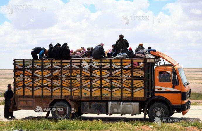 Siria: 1.000 de refugiaţi au părăsit tabăra de la Rukban pentru a ajunge în centrul ţării
