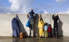 Autoritățile din Bulgaria au anihilat o bandă de trafic de imigranţi ilegali – Au fost arestate 17 persoane