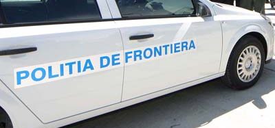 Arad: Peste 50 de migranţi, prinşi ascunşi în două vehicule încercând să treacă ilegal în Ungaria