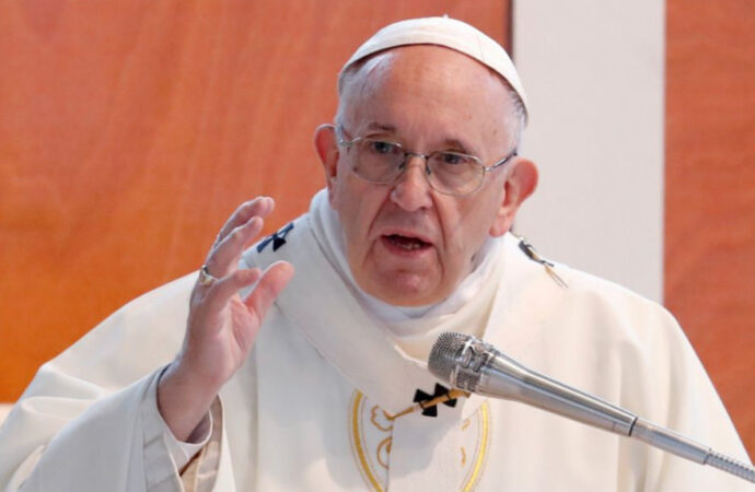 Papa Francisc: Creştinii au ”datoria morală” de a ajuta migranţii şi pe toţi cei asupriţi