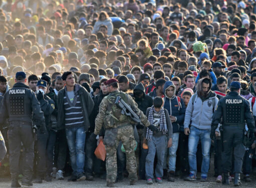 Ungaria: Europa trebuie să repatrieze migranţii şi nu să îi accepte