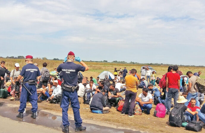 ONU cere Greciei să remedieze situaţia legată de suprapopularea în taberele de migranţi, calificând situaţia drept ‘inumană’