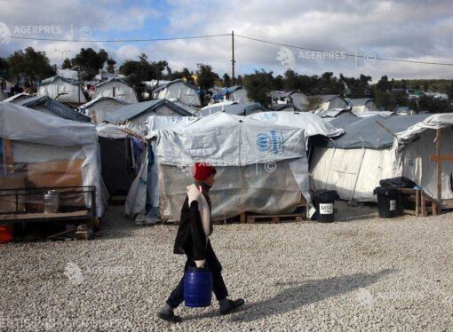 Grecia anunţă că va închide în câteva luni taberele pentru migranţi din insule