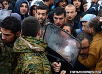 20.000 de refugiaţi de la Idlib au ajuns lângă frontiera Turciei în ultimele două zile