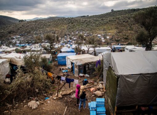 Coronavirus: Primul deces într-o tabără de migranţi din Grecia