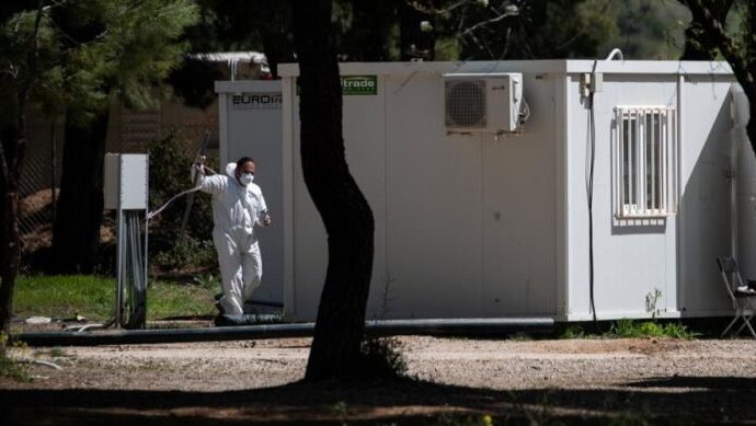 Grecia a plasat în carantină a doua tabără de migranţi