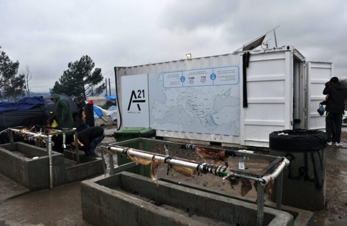 Austria donează Greciei 181 de containere pentru cazare și igienă pentru prevenirea răspândirii Covid-19 în taberele de refugiați