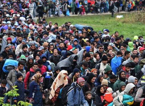 Grecia menţine izolarea în tabere de migranţi. Măsura stârneşte nedumerire, în contextul relaxării restricţiilor