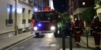 Opt raniti la Paris, intr-un incendiu la un centru de migranti. Sute de persoane evacuate, zece salvate de catre pompieri