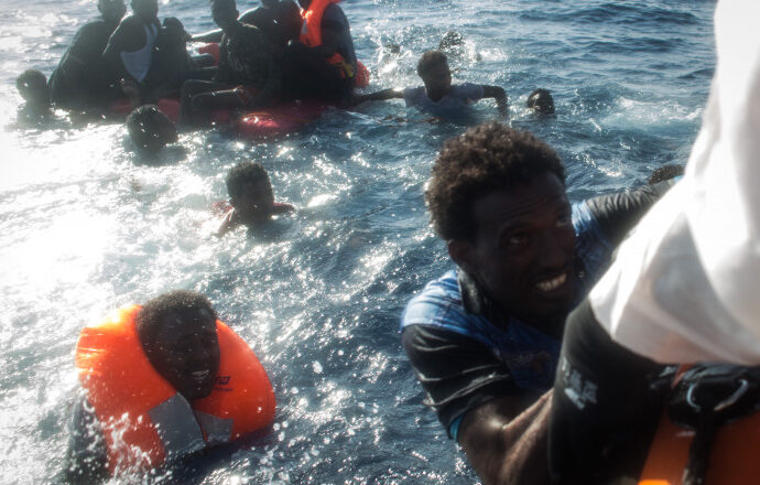 Comisar european: naufragiul din Grecia ar putea fi cea mai mare tragedie din Marea Mediterană
