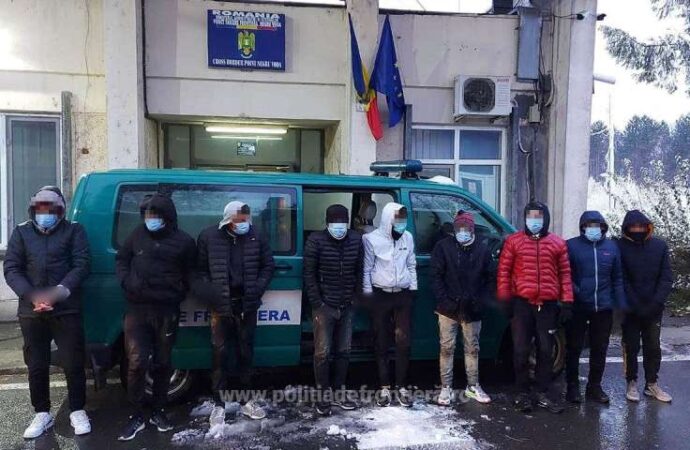 Constanţa: Nouă migranţi au fost depistaţi de poliţişti, după ce au trecut clandestin frontiera dinspre Bulgaria