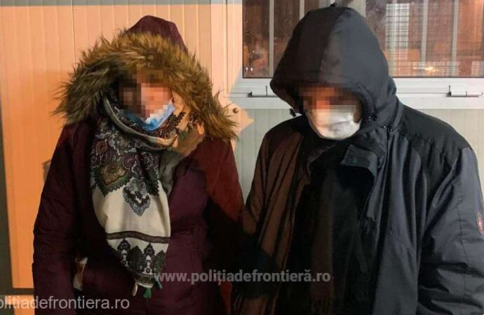 Arad: 20 de irakieni şi sirieni, prinşi că încercau să treacă pe jos graniţa sau ascunşi într-un camion