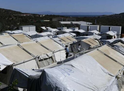 LE MONDE: Acord între Uniunea Europeană și Grecia pentru o nouă tabără de primire a migranților în Lesbos în 2021