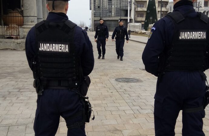 Patru jandarmi din Galaţi îi vor instrui pe carabinierii din Republica Moldova