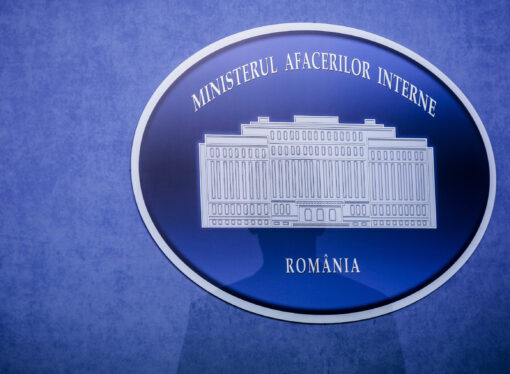 Ministrul de Interne caută soluţii pentru sancţionarea imigranţilor care pleacă din centrele din ţară spre Timişoara