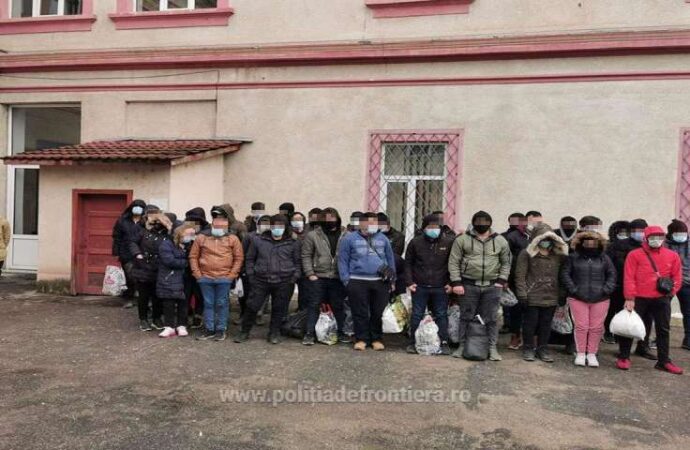 Maramureş: Migranţi din Siria şi Irak, descoperiţi în apropierea frontierei cu Ungaria