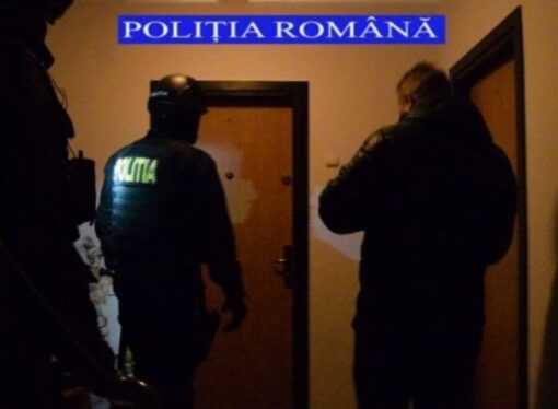 Reţea de traficanţi de migranţi coordonată de cetăţeni indieni stabiliţi în România, destructurată