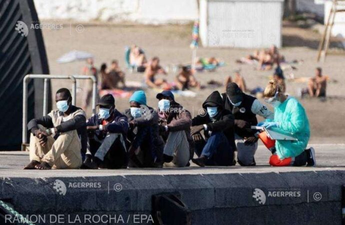 Expulzările de migranţi din Canare spre Maroc au fost suspendate