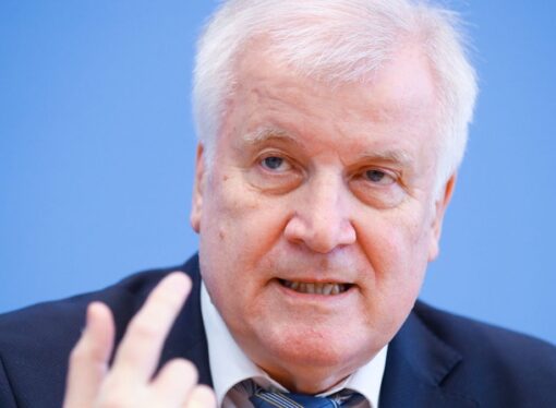 Ministrul de interne german atrage atenţia asupra creşterii numărului de migranţi pe ruta balcanică