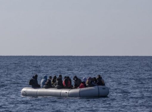 Toţi cei 573 de migranţi de pe nava Ocean Viking au fost debarcaţi în portul italian Augusta