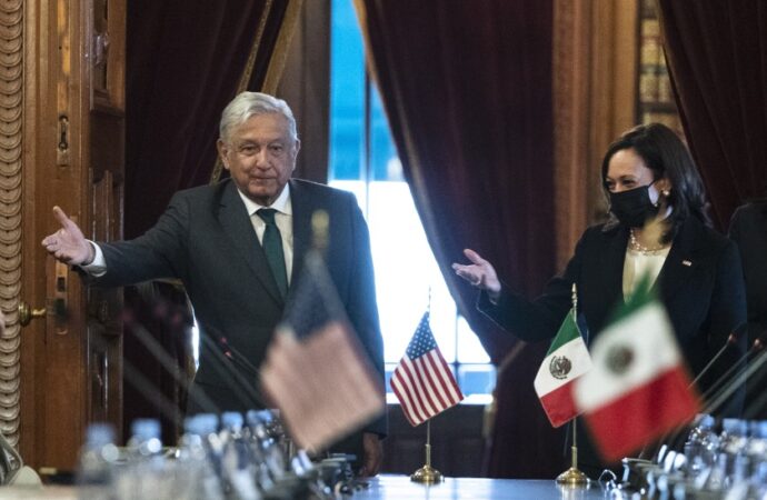Mexic: Vicepreşedinta americană Kamala Harris a discutat despre migraţie cu preşedintele Lopez Obrador