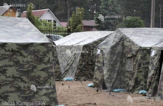 Ameninţată de Belarus cu un val de migranţi ca represalii, Lituania amenajează o tabără de refugiaţi la graniţă