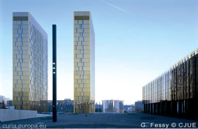 Dreptul de azil: Comisia Europeană a sesizat CJUE împotriva Ungariei