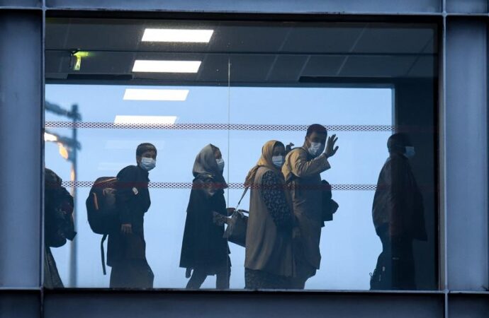 Unde au ajuns evacuații din Afganistan și ce țări au promis să primească refugiați
