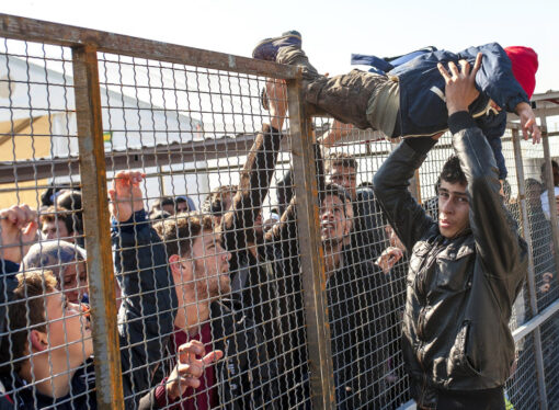 Migranţi: Bruxelles-ul este favorabil construirii unui gard la frontiera dintre Lituania şi Belarus