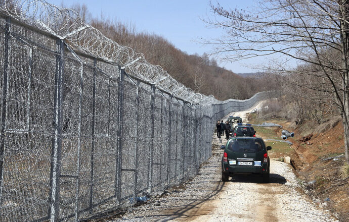 Bulgaria desfăşoară trupe la frontiera sudică, de teama unui val de migranți din Afganistan