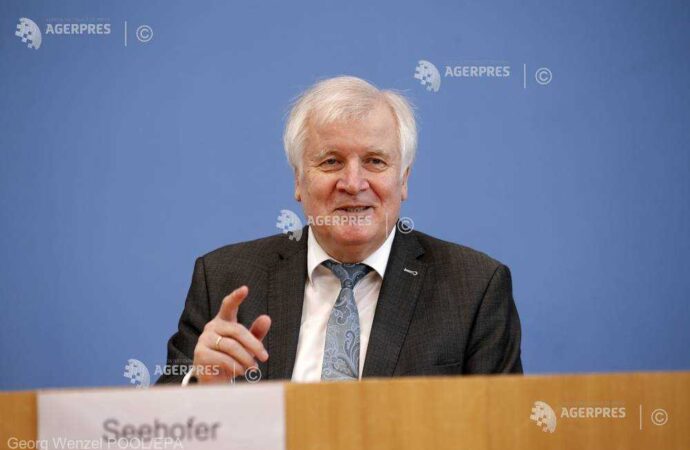 Germania: Ministrul de interne estimează un aflux ridicat de refugiaţi afgani