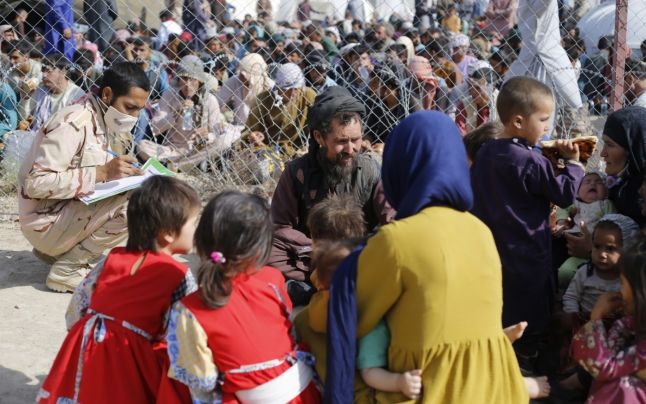 Hotelurile din Islamabad, puse la dispoziţia miilor de refugiaţi din Afganistan. Mesajul autorităţilor pakistaneze