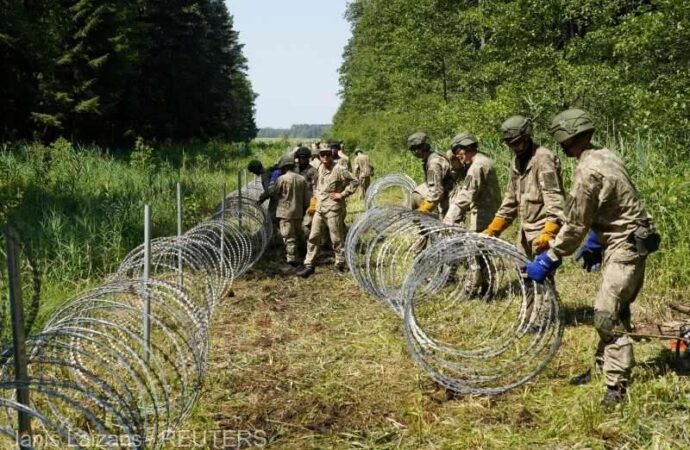 Migranţi: Uniunea Europeană, divizată cu privire la noile sancţiuni economice împotriva Belarusului