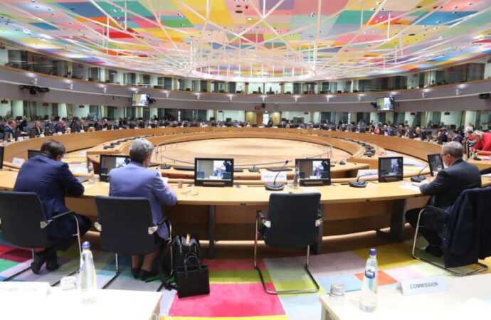 Reuniunea miniştrilor de interne europeni: UE va încerca să prevină un val migrator dinspre Afganistan susţinând ţările vecine