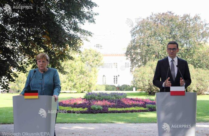 Angela Merkel îndeamnă Belarus să ajute migranţii în loc să-i trimită în UE