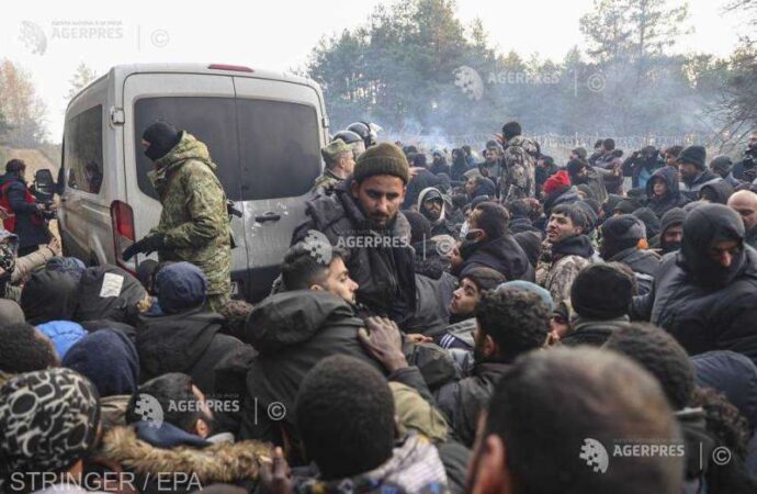 Migranţi în Belarus: Bagdadul anunţă un prim zbor de repatriere a irakienilor pentru joi; EAU limitează cursele