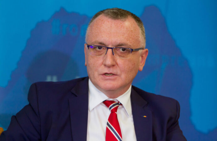 Cîmpeanu a semnat un ordin ce permite înscrierea în învăţământul românesc a tuturor copiilor şi tinerilor refugiaţi din Ucraina care doresc acest lucru