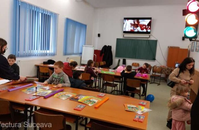 Suceava: Loc de joacă pentru copiii refugiaţi din Ucraina la Liceul Tehnologic din Siret