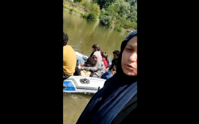 Treizeci şi opt de migranţi, inclusiv o femeie însărcinată, blocaţi pe o insulă de-a lungul graniţei dintre Turcia şi Grecia. Cel puţin un copil a murit