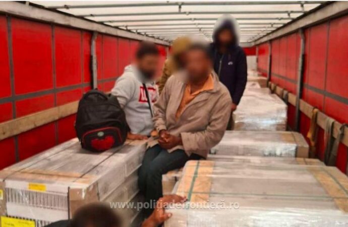 Peste 100 de migranti, prinsi in doar 24 de ore, in timp ce incercau sa treaca ilegal din Romania in Ungaria