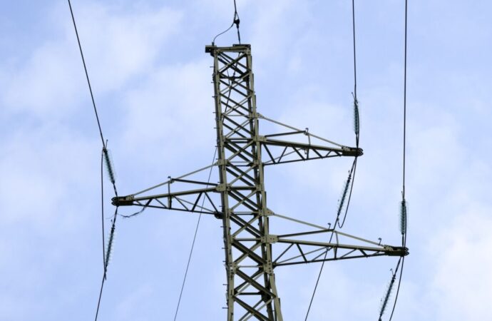 Oficialii ucraineni le transmit refugiaților că ar trebui să rămână în străinătate în această iarnă, din cauza întreruperilor de curent