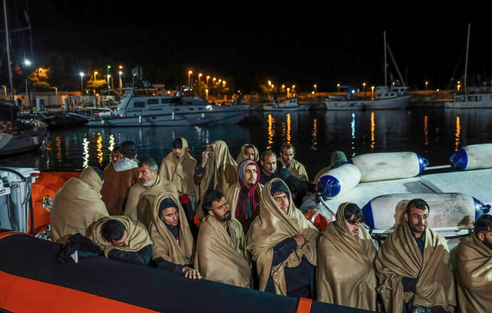 Comisia Europeană vrea să deporteze mai mulţi migranţi: “Cei care nu au nevoie de protecţie să se întoarcă în ţările lor”