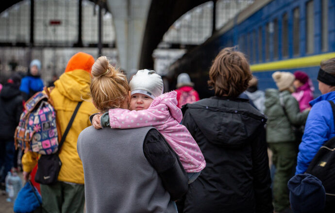 Sondaj: Jumătate dintre refugiații ucraineni care stau în România vor înapoi acasă. 2 din 3 nu plătesc pentru o locuință aici